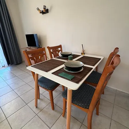 Royal Sunset アパート